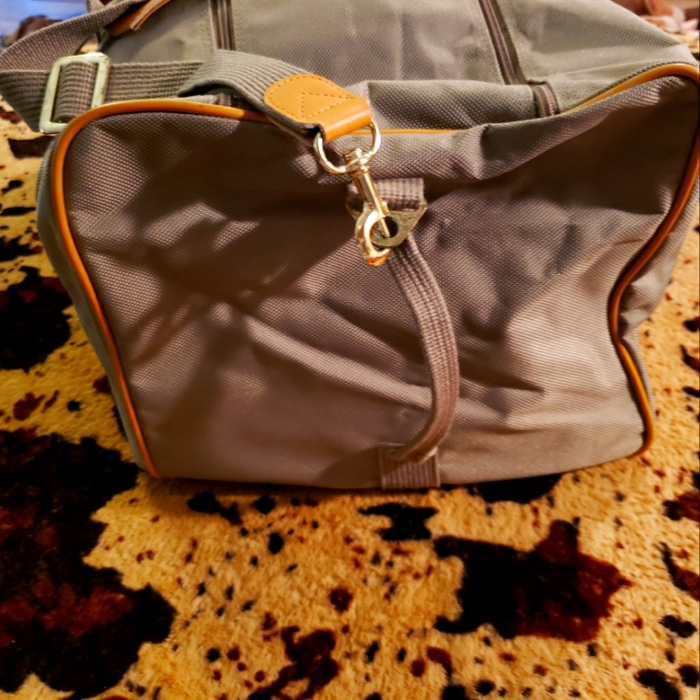 London Fog duffle bag